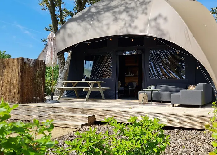 Glampinglodge Jasmijn Met Prive Hottub Luxuszelt Meerssen